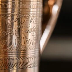 Puur Koperen Kan Bloempatroon - 1,5 Liter -Beste Koffie Winkel 1200x1200 395