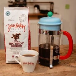 Jones Brothers Coffee The Big Shot Koffiebonen - 6 X 500 Gram 10 Jones Brothers Coffee The Big Shot Koffiebonen - 6 X 500 Gram -Beste Koffie Winkel 1200x1200 491