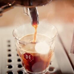 Douwe Egberts Aroma Rood Koffiebonen - 4 X 1000 Gram - Extra Grote Verpakking -Beste Koffie Winkel 1200x1200 499