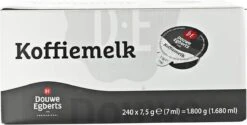 Douwe Egberts Koffiemelk Cups - 240 X 7,5 Gram 7 Douwe Egberts Koffiemelk Cups - 240 X 7,5 Gram -Beste Koffie Winkel 1200x608 1