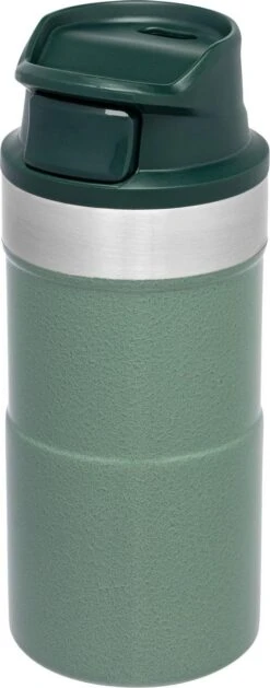 Stanley The Trigger-Action Travel Mug 0,25L - Thermosfles - Hammertone Green 17 Stanley The Trigger-Action Travel Mug 0,25L - Thermosfles - Hammertone Green -Beste Koffie Winkel 471x1200 3